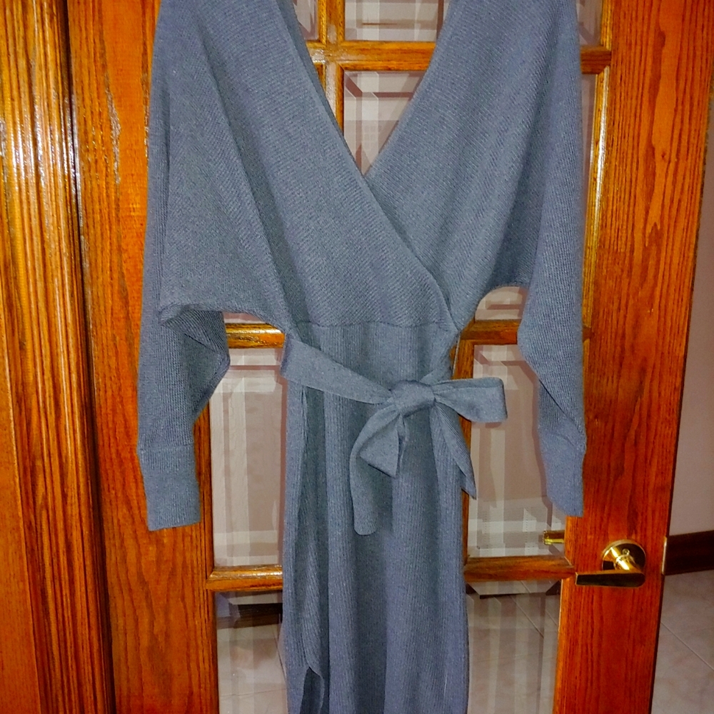 Dynamite, v-neck, dolman and long sleeve, fitted knit dress, grey, size small